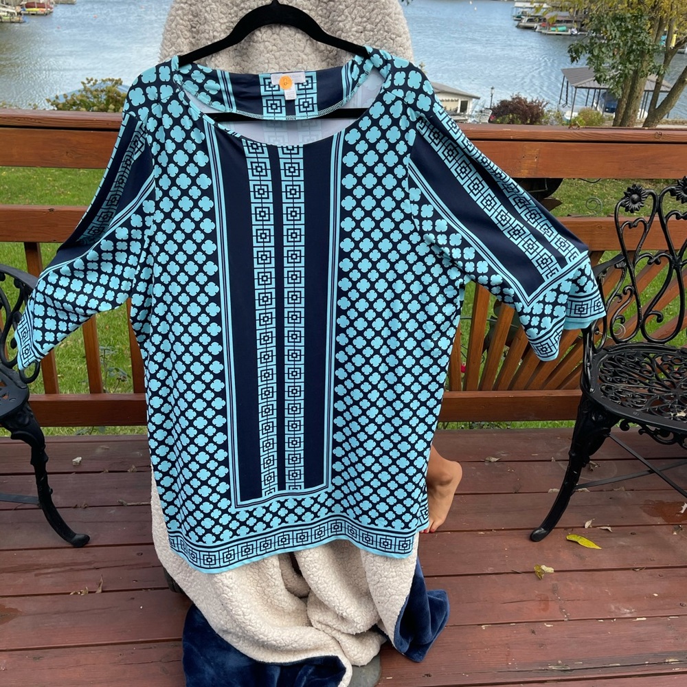 3X Charter Club nylon and spandex multi design shirt